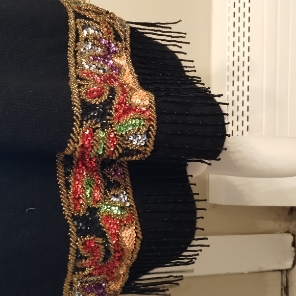 Beautiful vintage Embellished lambswool sweater - Picture 7 of 13